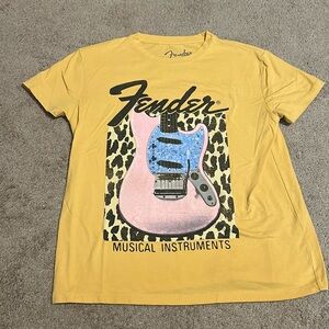 Vintage Fender Tee 🎸